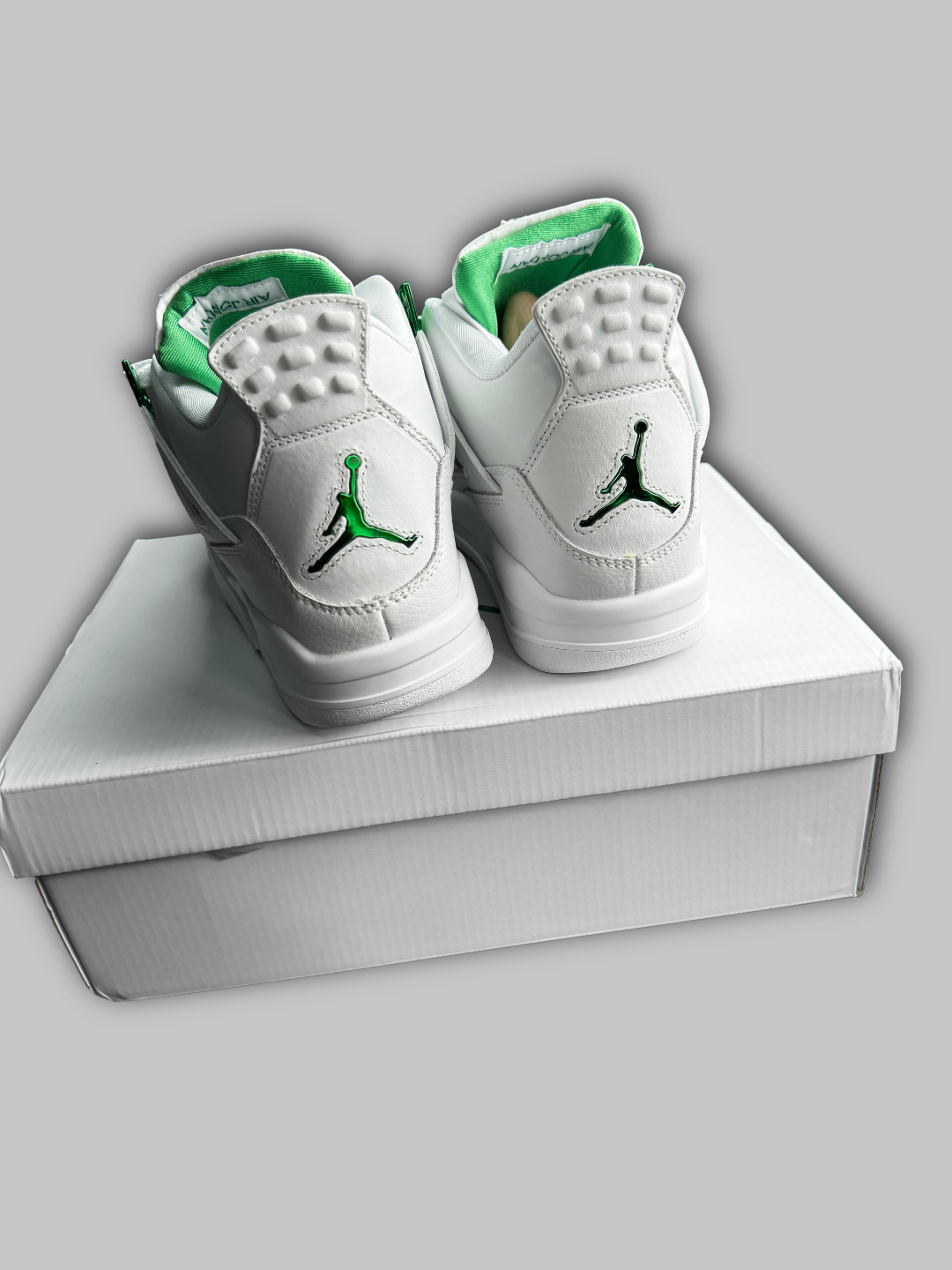 Jordan 4 Retro Metallic Green