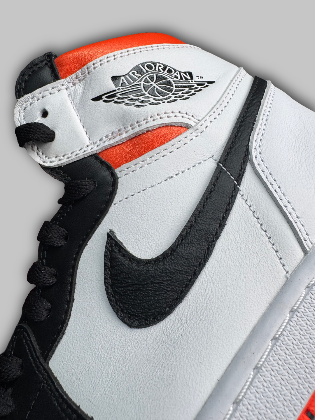 Jordan 1 Retro High Electro Orange