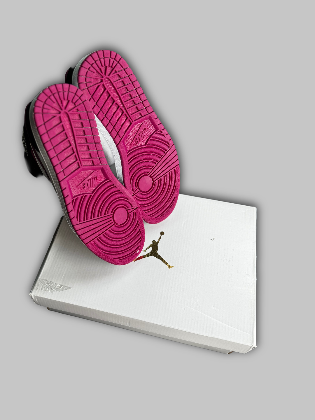 Jordan 1 Mid White Pink Black