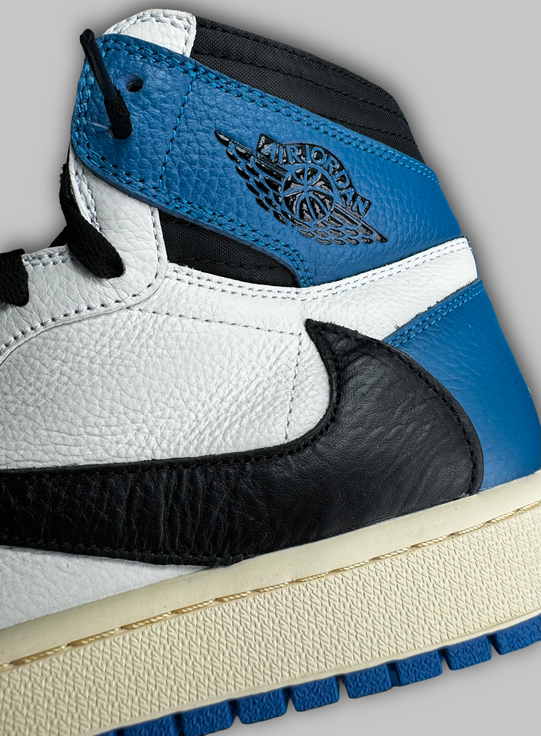 Jordan 1 Retro High OG SP Fragment x Travis Scott