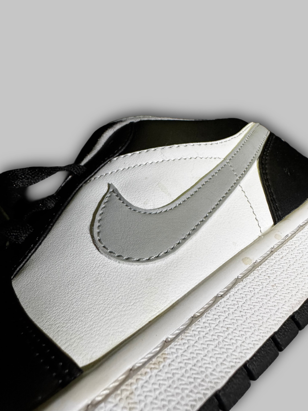 Jordan 1 Low Black White Grey