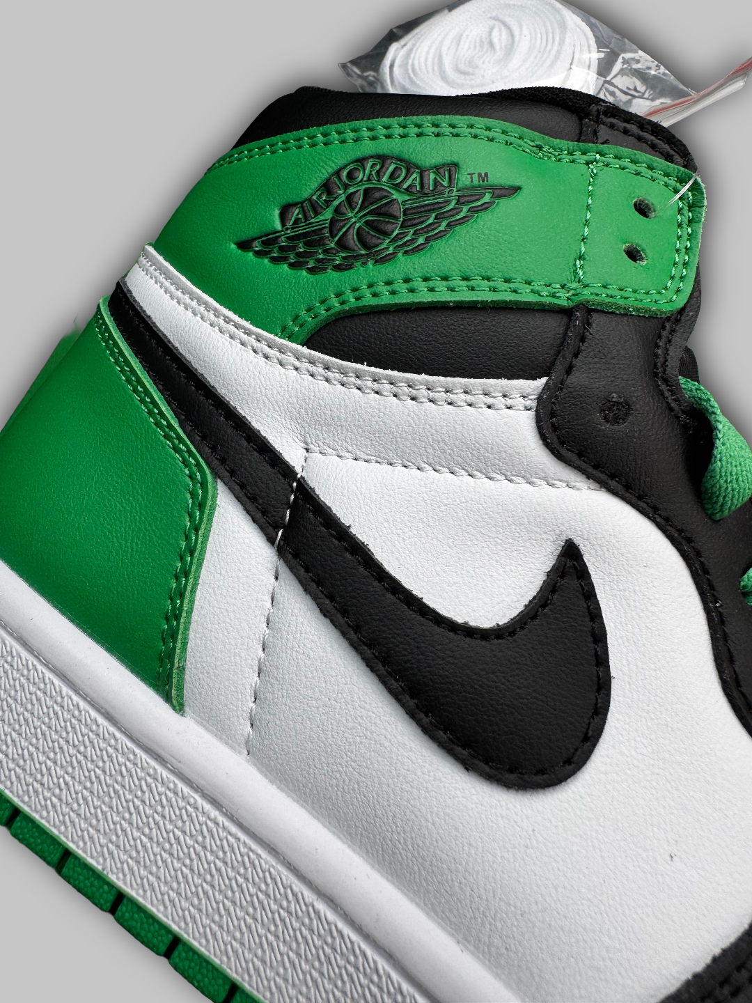 Jordan 1 Retro High OG Lucky Green