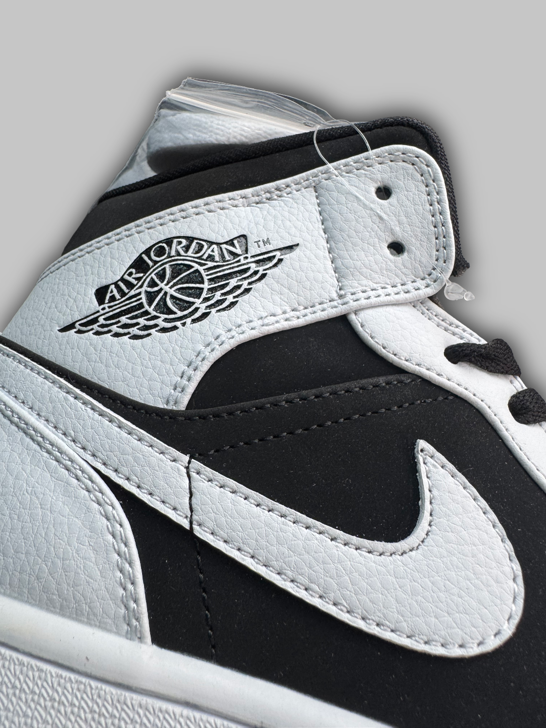 Jordan 1 Mid SE White Black