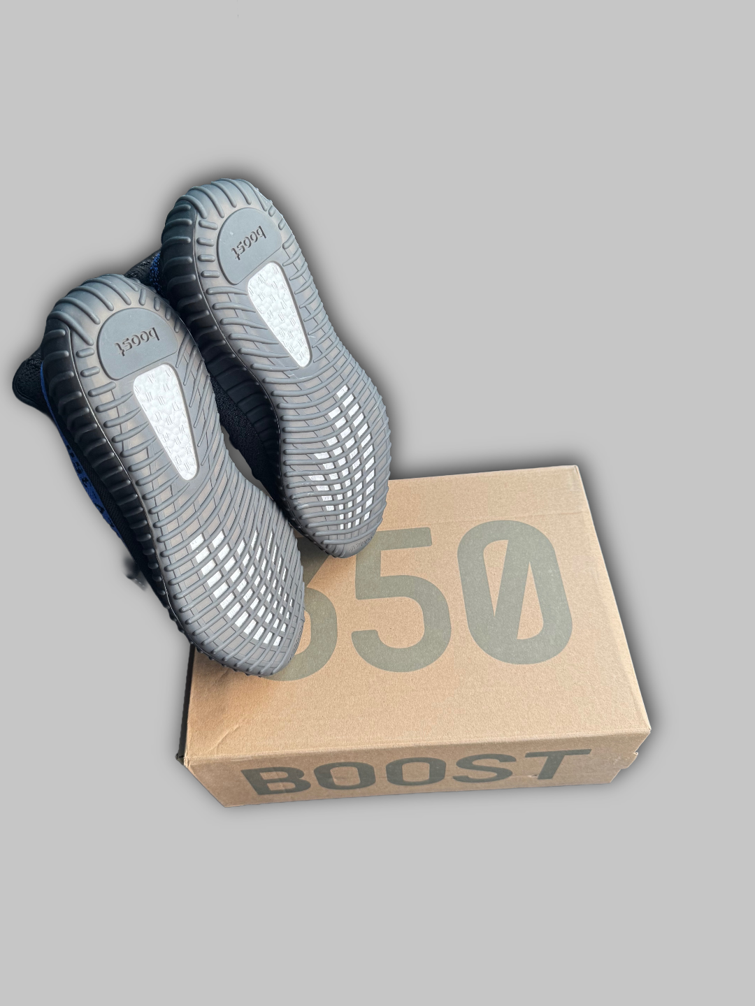 Yeezy Boost 350 V2 Dazzling Blue